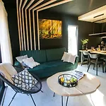 Casa de Férias Projekt Swit - Z Prywatna Jacuzzi I Sauna Żywiec